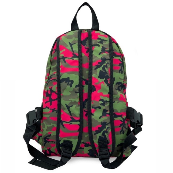 Badgley Mischka Nylon Backpack with Detachable Pocket Pink Camo NEW - Picture 2 of 3